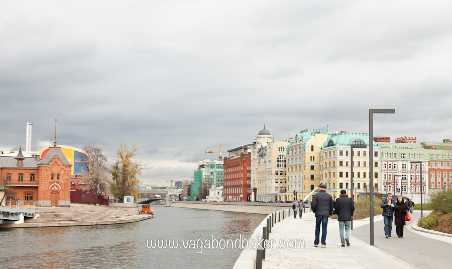 Along the River, Moscow