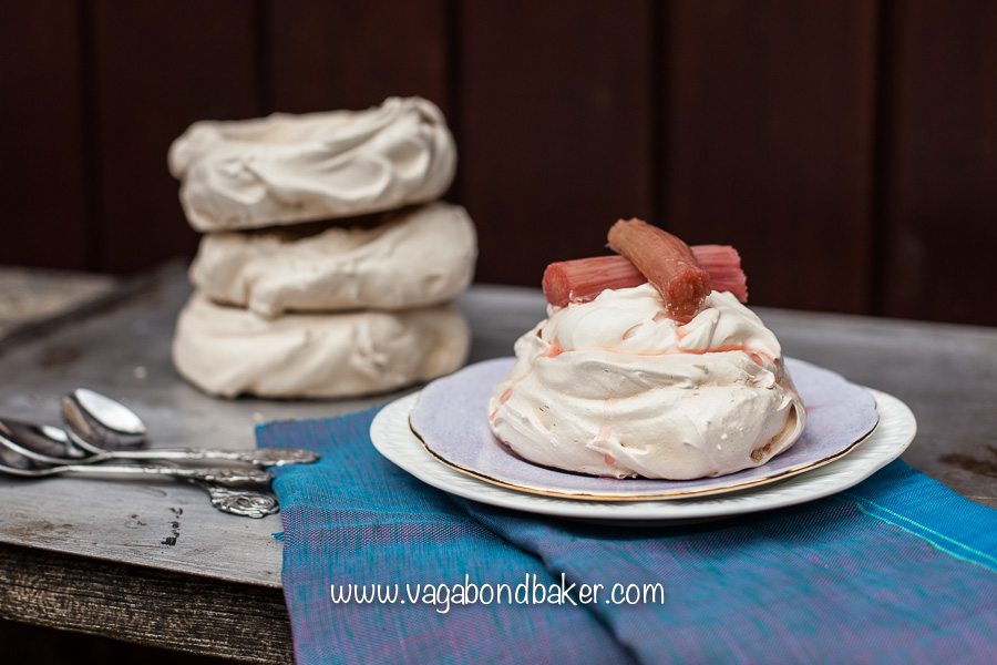 Lucious Rhubarb Pavlovas -7362