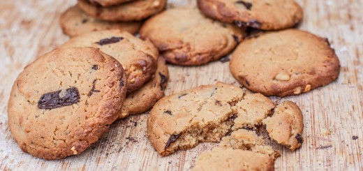 vegan peanut butter choc chip cookies